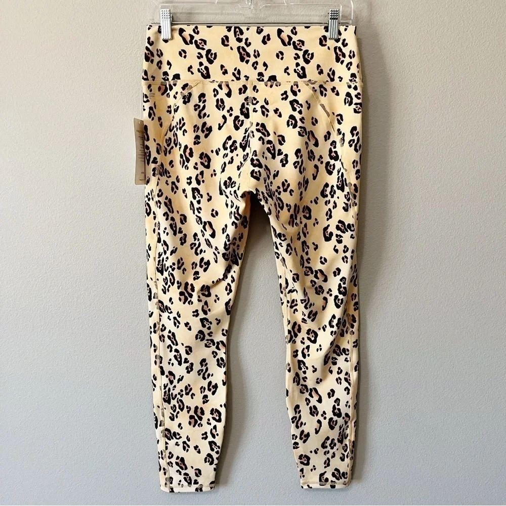 Fabletics Women’s Size Large Leopard Animal Print High Waisted 7/8 Leggings NEW - Picture 7 of 11